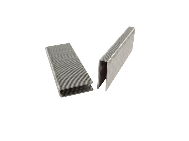 B&C Eagle SDM112SS-2M 1-1/2" Leg x 7/16" Medium Crown 16GA. S304 Stainless Steel Construction Staples 2,000 per box